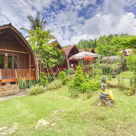 Dnr Lumbung Garden Hotel Toyapakeh Exterior photo